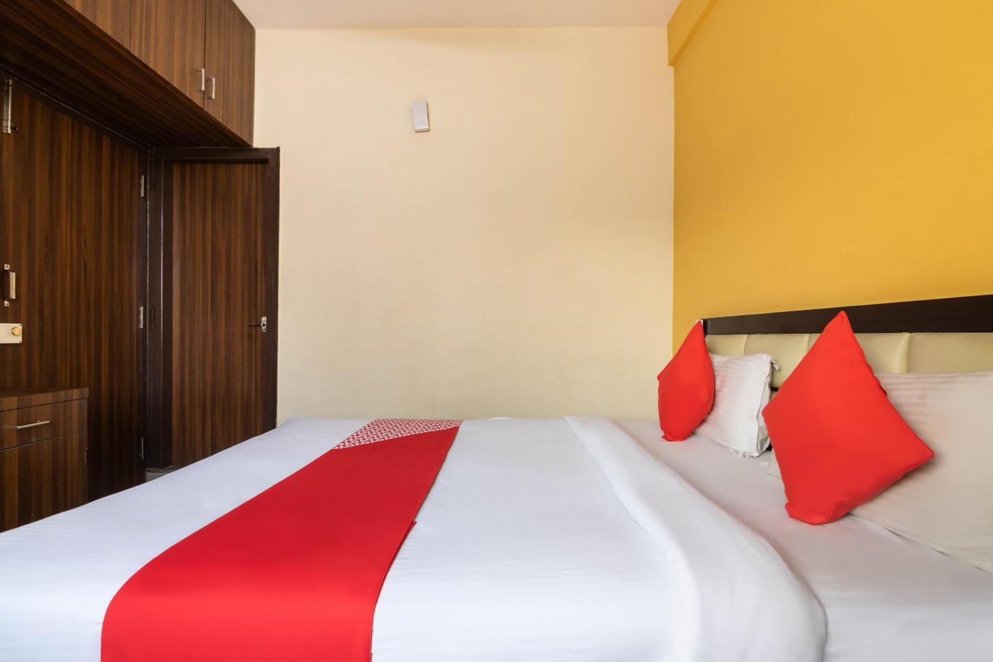 Oyo Hotel Royal Inn Near Nexus Mall Koramangala Bangalore Dış mekan fotoğraf