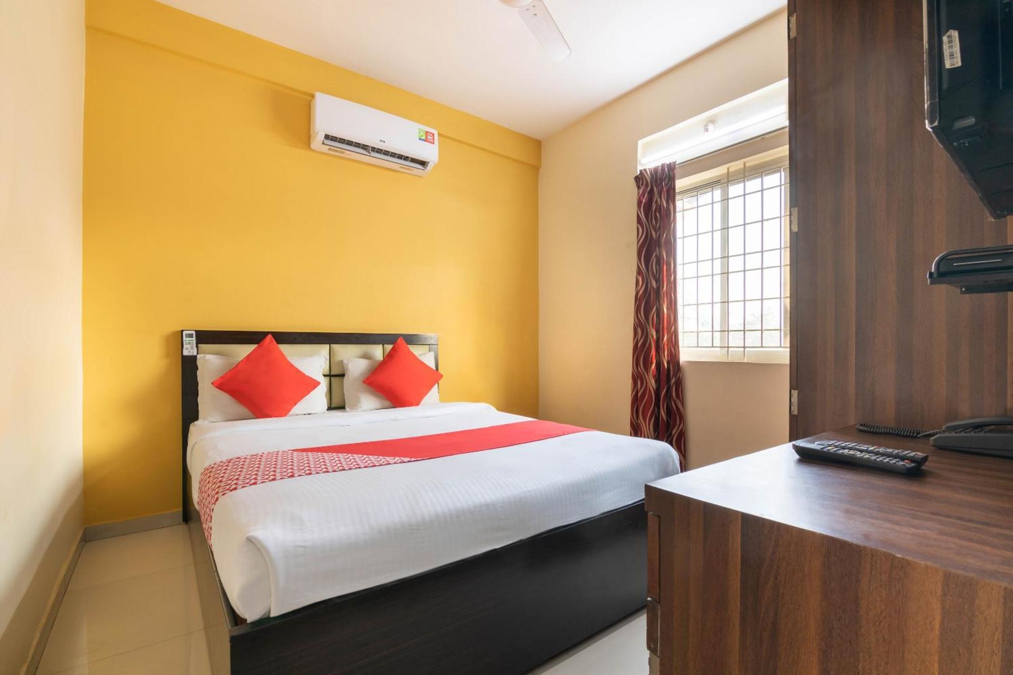 Oyo Hotel Royal Inn Near Nexus Mall Koramangala Bangalore Dış mekan fotoğraf